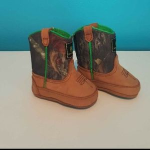 Baby boots size 0